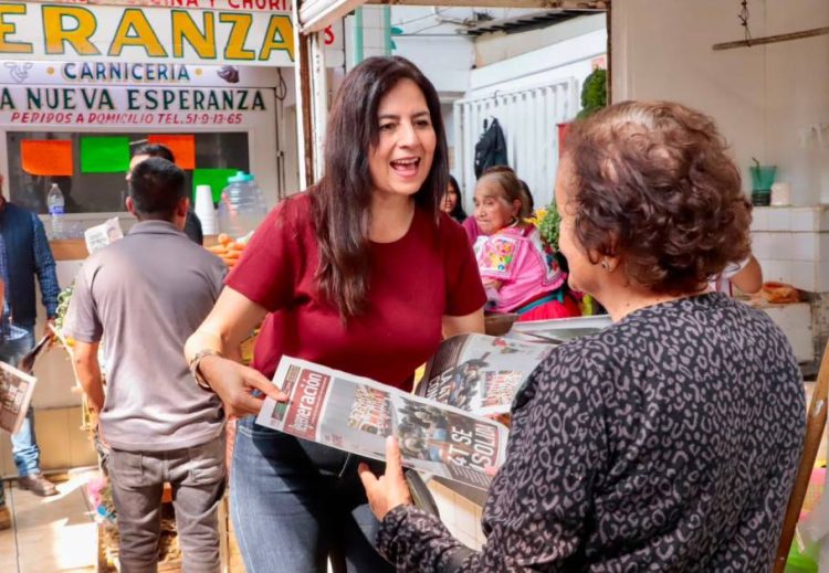 Gaby Molina fortalece la cercanía con los habitantes de su pueblo Uruapan