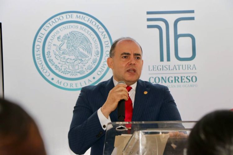Partidos deben tener dignidad y confiar en sus propios cuadros: Baltazar Gaona