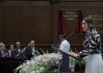 Honra Brissa Arroyo memoria de Amalia Solórzano Bravo y sus ideales de justicia social e igualdad