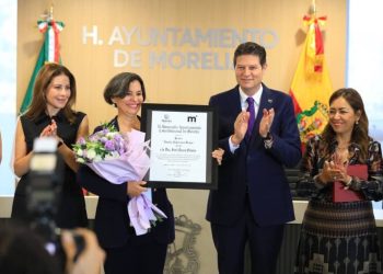 Ayuntamiento de Morelia entrega Presea Amalia Solórzano Bravo 2026 a Ireri Suazo Ortuño