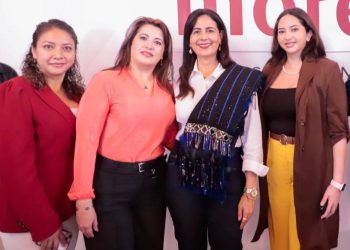 Profesionistas reconocen apertura, trayectoria y capacidad de diálogo de Gaby Molina