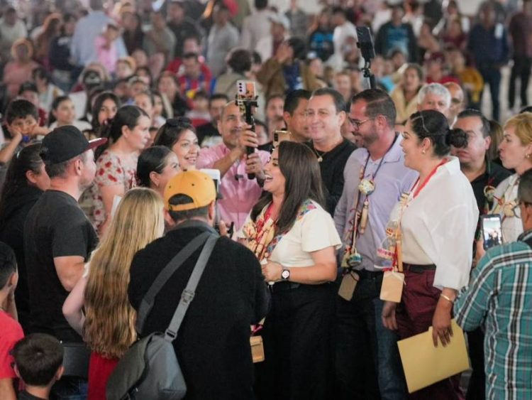 Con Gladyz Butanda más de 23 mil personas en Michoacán defienden la transformación