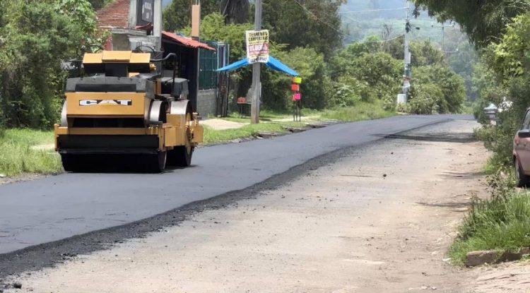 Gobierno de Morelia lleva Programa de Reencarpetamiento a Santiago Undameo