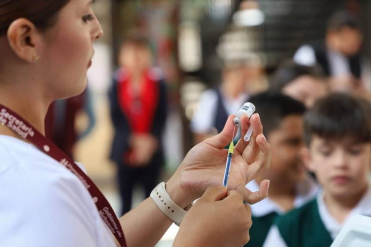 Protege a tus hijas e hijos de 11 a 16 años contra el Virus del Papiloma Humano VPH