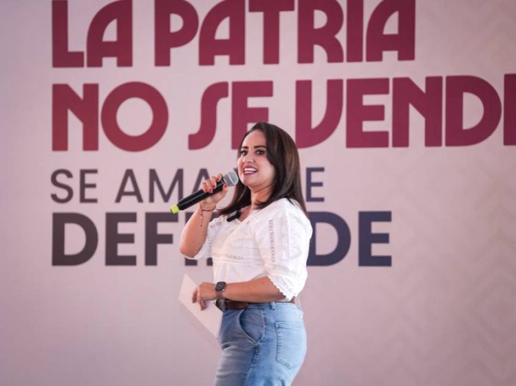 En Morelia, Gladyz Butanda moviliza a vecinos de Ciudad Jardín en defensa de la transformación
