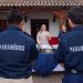 Entrega Dayana Pérez nuevos uniformes al personal de Protección Civil de Salvador Escalante