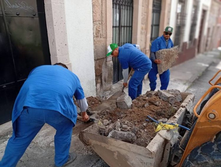 Ooapas da seguimiento integral a trabajos con retiro de escombro en distintos puntos de Morelia