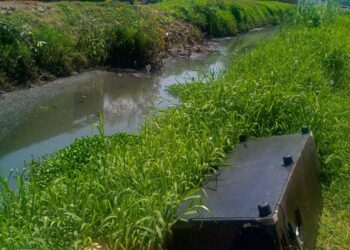 Adolfo Torres llama a evitar el abandono de basura en canales; detectan muebles en el dren Carlos Salazar