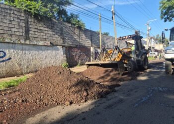 Intensifican limpieza en Av. Madero Poniente tras fuertes lluvias