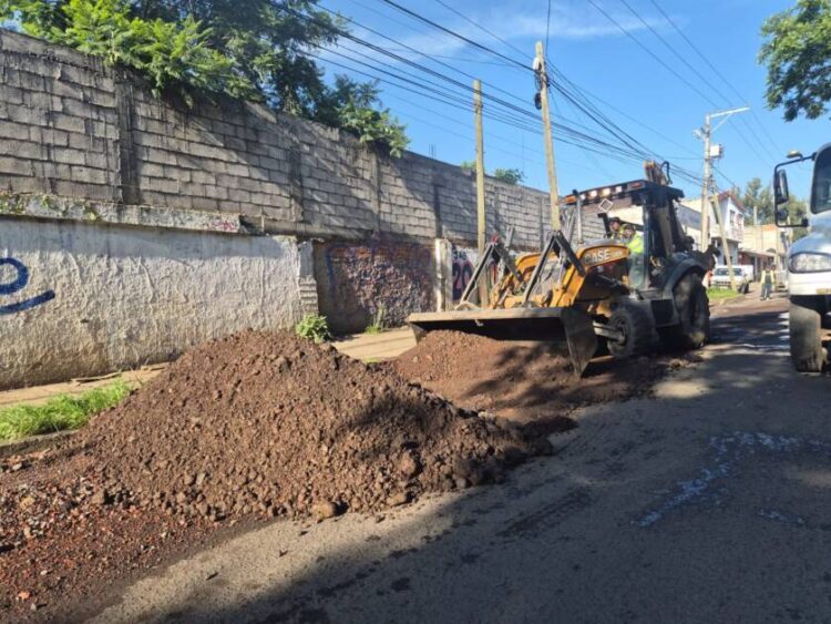Intensifican limpieza en Av. Madero Poniente tras fuertes lluvias