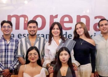 Jóvenes comparten con Gaby Molina la visión de futuro para Michoacán