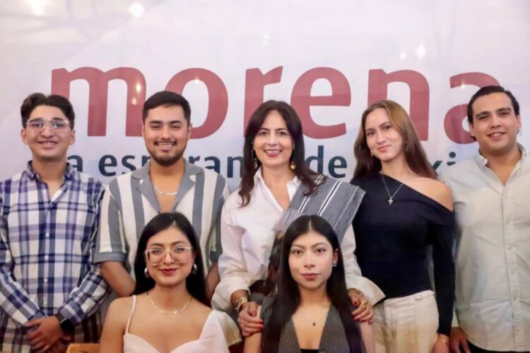 Jóvenes comparten con Gaby Molina la visión de futuro para Michoacán