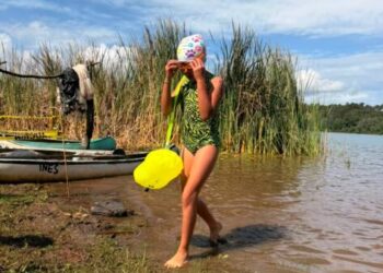 De Zirahuén al mar, valiente debut de Aketzali en aguas abiertas