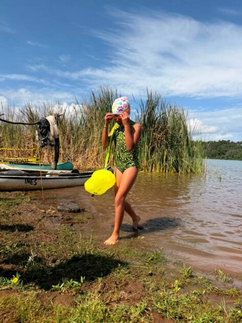 De Zirahuén al mar, valiente debut de Aketzali en aguas abiertas