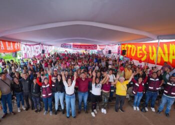 Une Gladyz Butanda más de 27 mil voces en defensa de la transformación