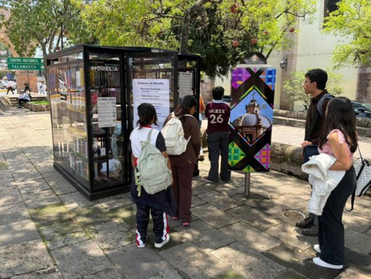 Cabinas de Lectura “Morelia se Lee” consolidan su éxito durante su primer mes de operación