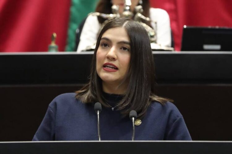 Prohibir procedimientos quirúrgicos, mutilaciones y alteraciones en animales de compañía, propone la diputada Paloma Domínguez Ugarte