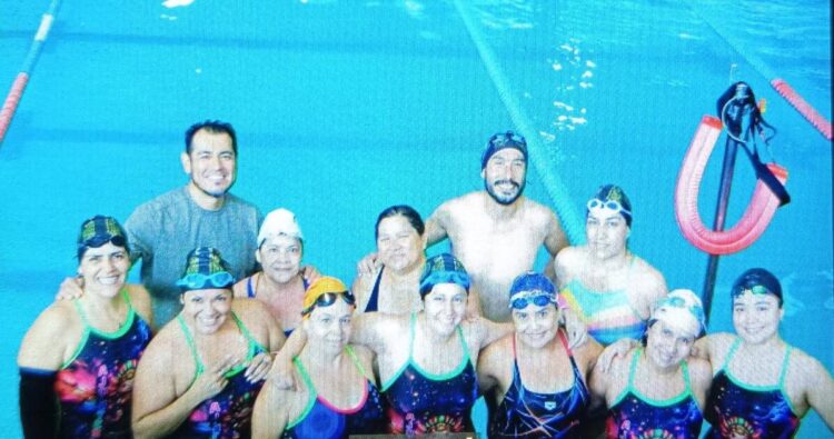 Equipo «Ajolotes IMCUFIDE-Morelia» va por el 14° Reto de Aguas Abiertas en el Lago de Zirahuén