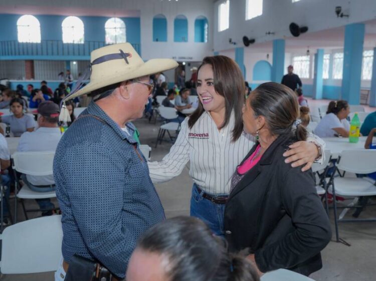 Gladyz Butanda recoge propuestas de productores michoacanos para consolidar la 4T en el campo