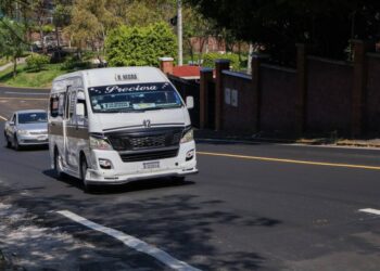 Golpe al bolsillo familiar por incremento a tarifa del transporte público a 12 pesos sin aviso y en pleno periodo vacacional