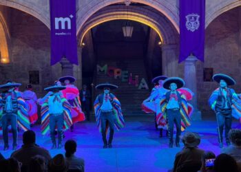 Palacio Municipal brilló con el Ballet Folklórico del Ayuntamiento de Morelia