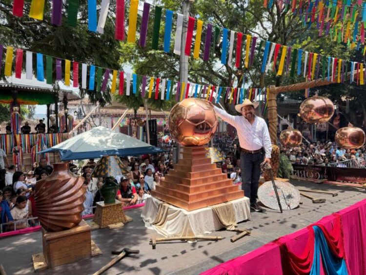 Concurso del Cobre Martillado reúne 387 piezas en Santa Clara del Cobre