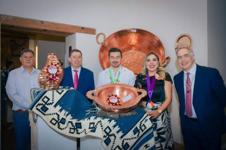 Dayana Pérez Mendoza encabezó el inicio de la 60 Feria Nacional del Cobre en Santa Clara del Cobre