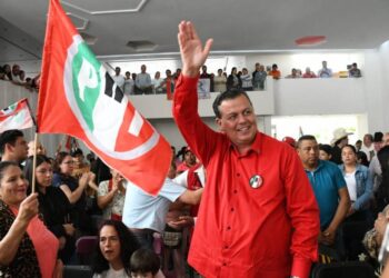 Respetando la ley, el PRI apenas arranca motores; Morena llegará desbielado al proceso electoral: Memo Valencia