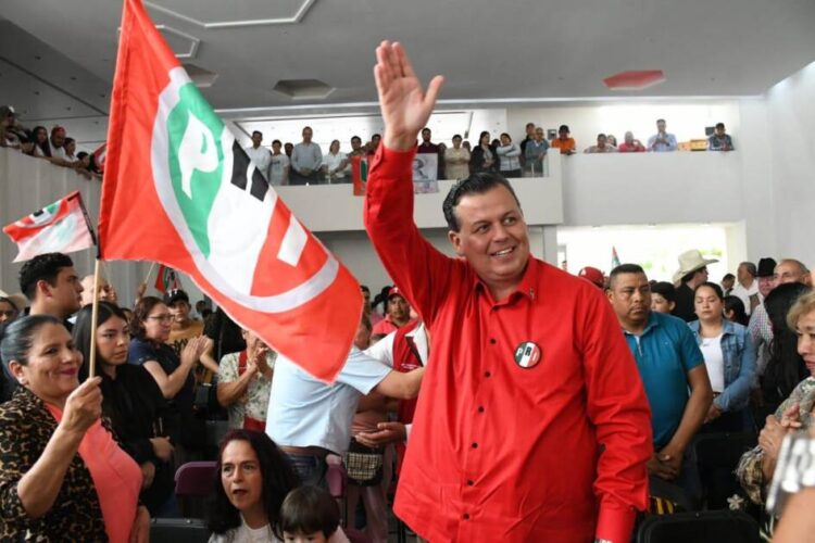 Respetando la ley, el PRI apenas arranca motores; Morena llegará desbielado al proceso electoral: Memo Valencia