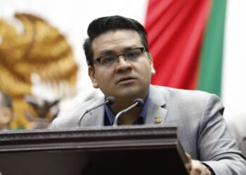 Las voces críticas son parte de la democracia: Toño Carreño