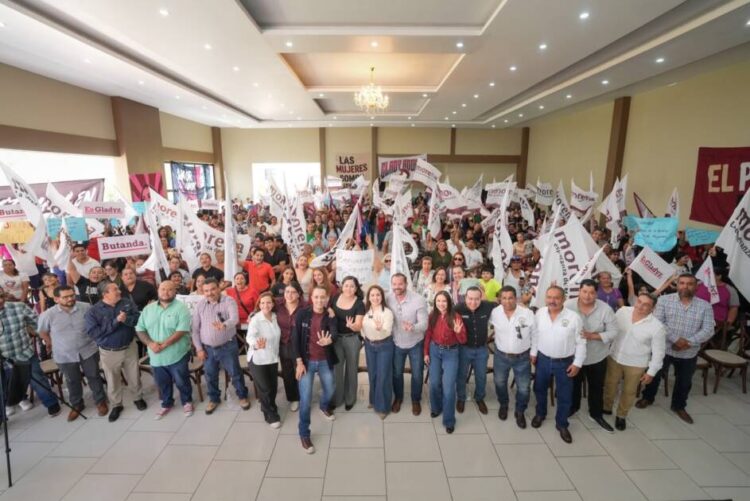 “No está sola, presidenta”: Gladyz Butanda y más de mil personas respaldan a Sheinbaum desde Jacona