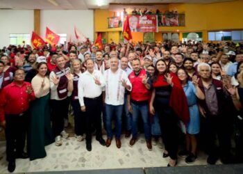 Morelia se pinta de rojo; PT arropa al profe Morón en el Distrito 10: Hugo Rangel