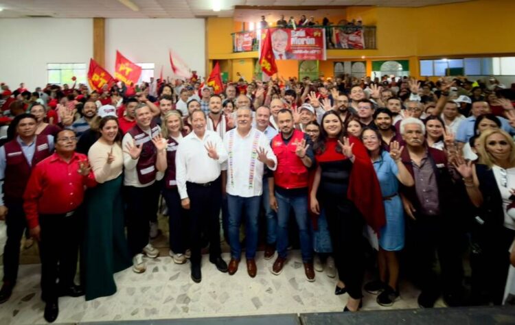 Morelia se pinta de rojo; PT arropa al profe Morón en el Distrito 10: Hugo Rangel