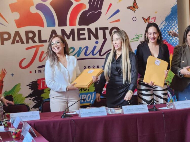 105 j贸venes participan en el Parlamento Juvenil Incluyente 2026; entregan folios al jurado calificador: Grecia Aguilar Mercado