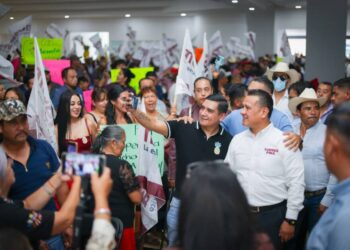 Torres Piña llega fortalecido a la recta final: reúne a 3 mil 500 en Zitácuaro y más de 5 mil en Zacapu