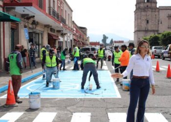 Gobierno de Morelia realiza balizamiento y mantenimiento de señalética para movilidad segura y accesible