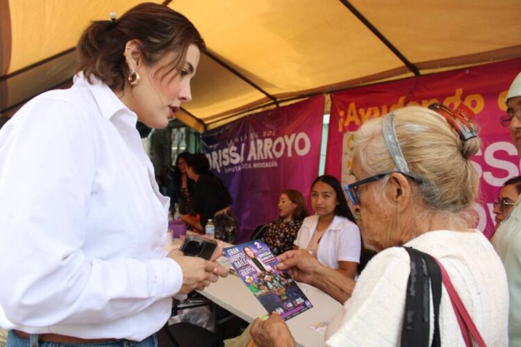 Con “oficina itinerante” resuelve Brissa Arroyo demandas de morelianas y morelianos