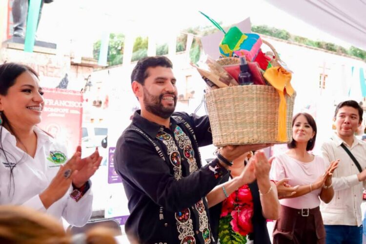 Respalda Octavio Ocampo a emprendedoras michoacanas