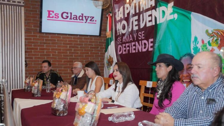 “El pueblo es nuestra brújula”: Gladyz Butanda suma a mujeres, jóvenes y productores de Tancítaro al movimiento de la 4T