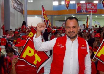 Independientes sí, partidos disfrazados no: Hugo Rangel
