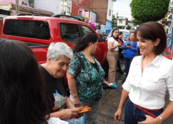 Lucila Martínez lleva las demandas de las colonias al Ayuntamiento de Morelia