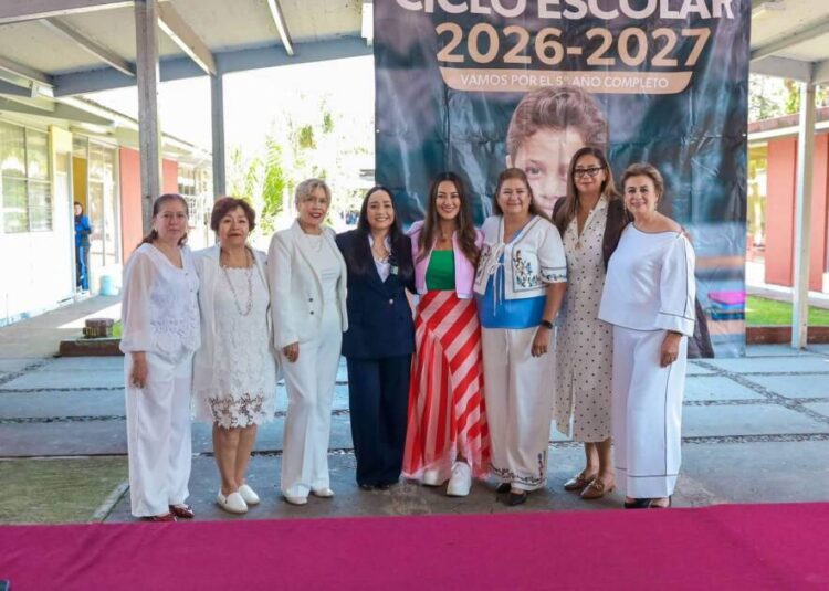 Mónica Valdez Pulido da la bienvenida al ciclo escolar 2026-2027 y refrenda compromiso con la educación en Zacapu