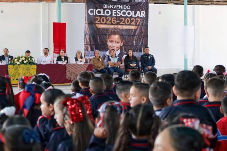 Quiroga da la bienvenida al ciclo escolar 2026-2027, gobierno de Alma Mireya González reitera respaldo de su administración a comunidad estudiantil