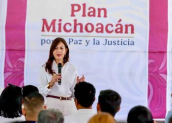 Gaby Molina invita a seguir el Informe de la Presidenta y defender la soberanía