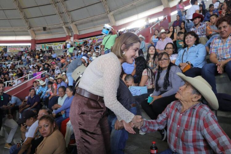 Construir al lado de la gente no es simulación, me nace del corazón: Brissa Arroyo