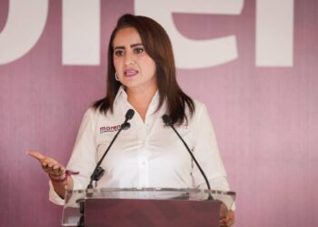 *“Ni juntando sus votos supera la oposición el respaldo a Morena”: Gladyz Butanda