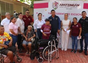 Feria de la Paz beneficia a familias de Apatzingán con servicios y apoyos gratuitos: Fanny Arreola