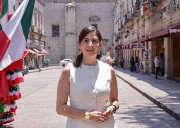 Gaby Molina reivindica patria y soberanía
