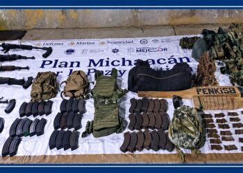 Asegura FGE autos, armas y artefactos explosivos en cateo en Buenavista