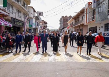 Quiroga celebra 174 años de historia con desfile lleno de tradición y orgullo